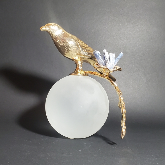 Modern Minimalist Art Glass Sculpture with Gold Tone Bird  & Quartz Gemstones - Picture 10 of 11